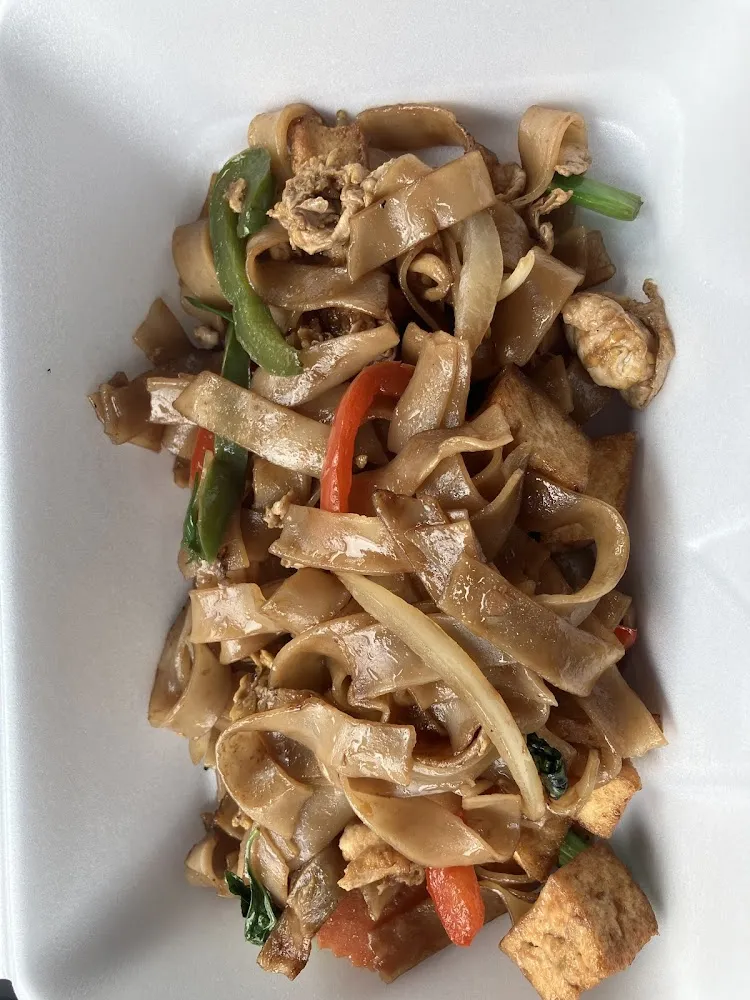 Drunken Noodles with Tofu